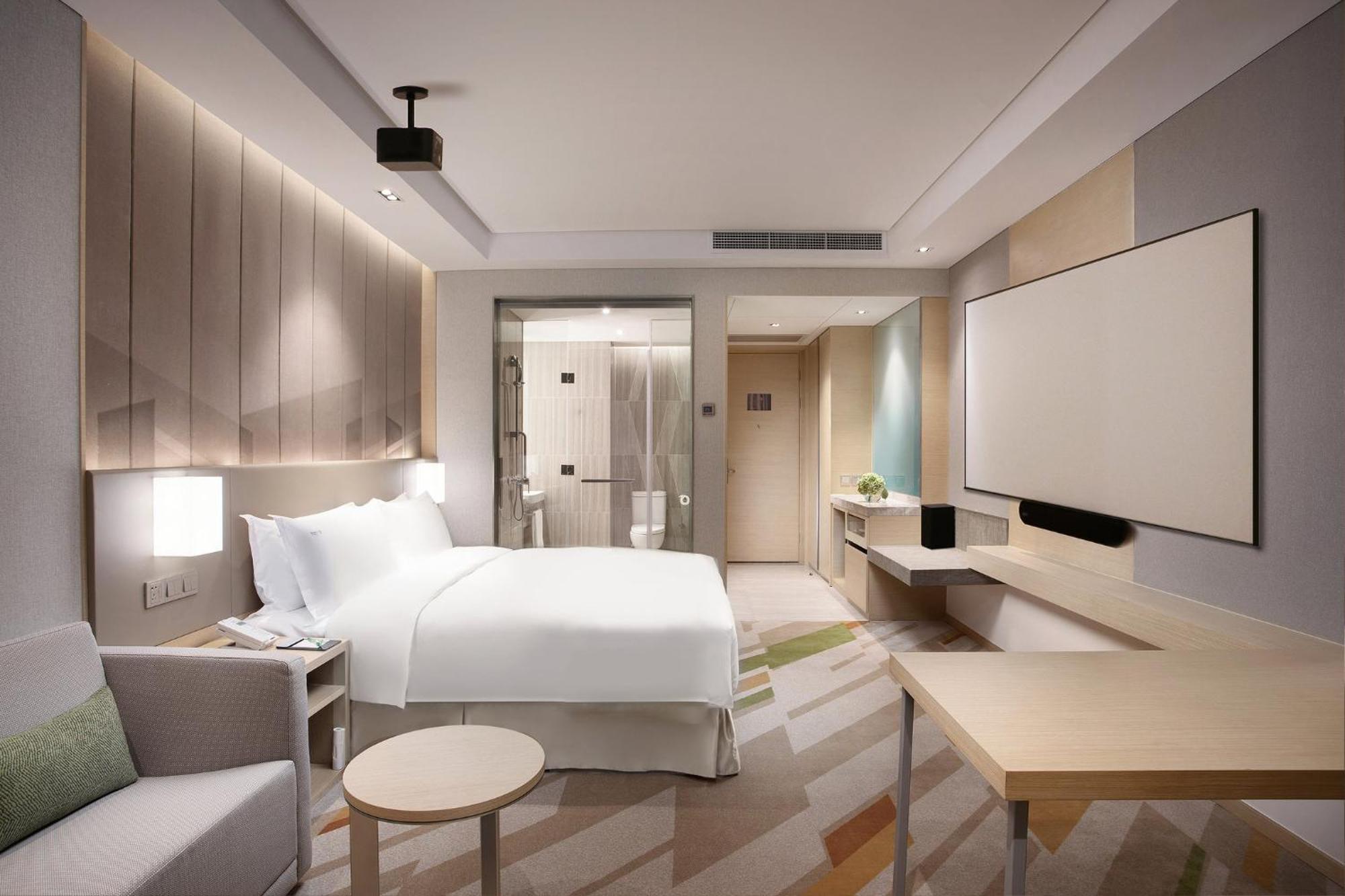 Holiday Inn Wuxi Taihu New City By Ihg Exterior photo